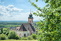 Bad Bellingen mit seiner katholischen Kirche.